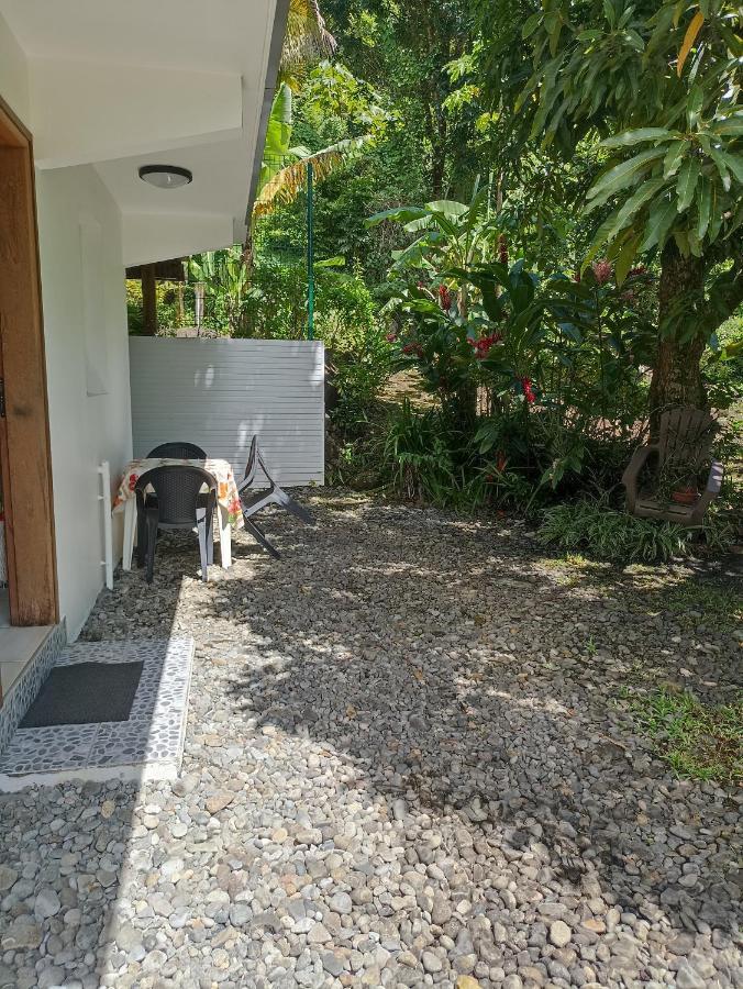 Bungalow Milo Bouillante Exteriör bild